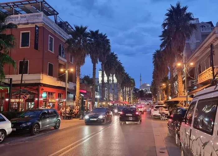 Old Town Boulevard In Center דורס